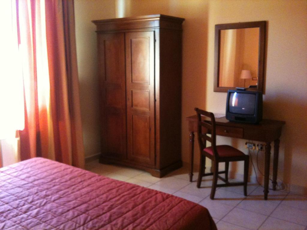 Borgo San Martino Resort Riparbella Zimmer foto
